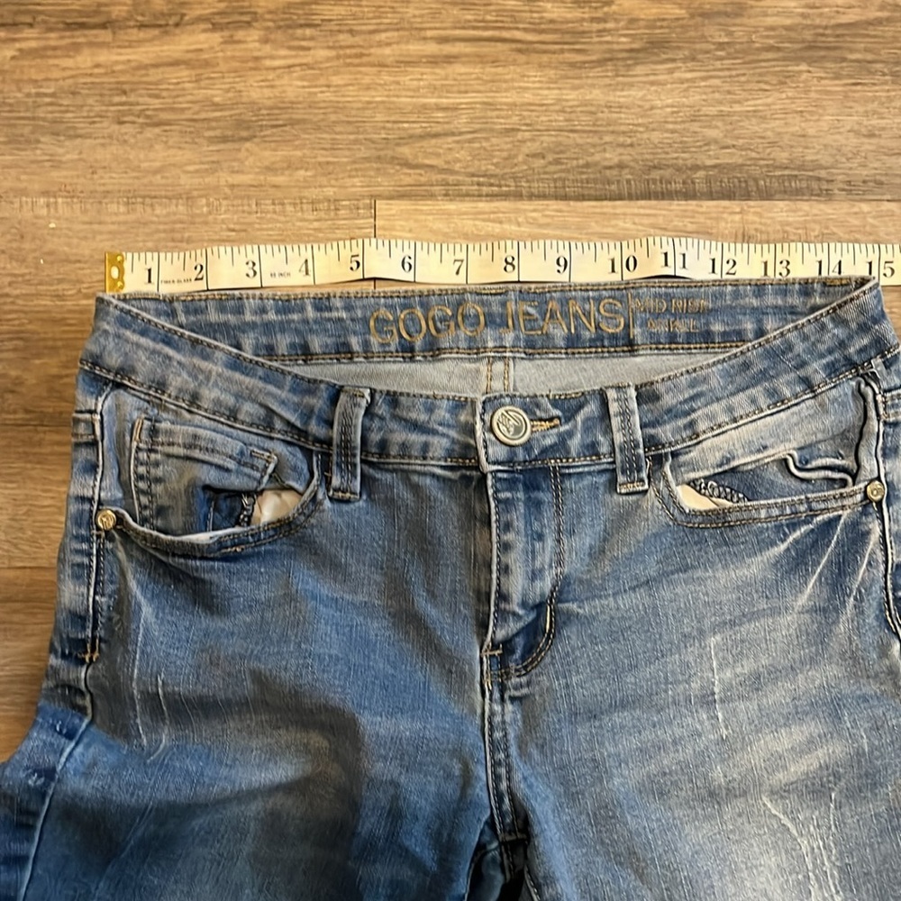 GOGO Denim Cropped Jeans - Picture 4 of 6